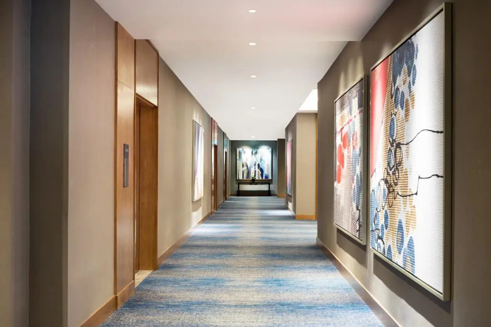 Four Points by Sheraton Surabaya, Tunjungan Plaza