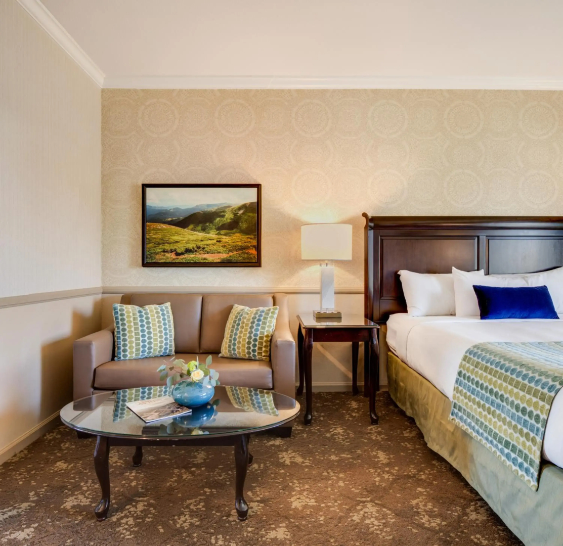Ayres Hotel Corona – Riverside