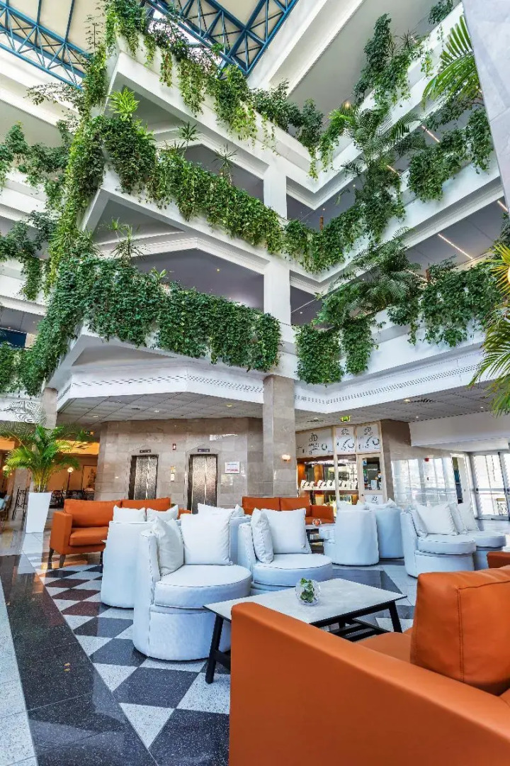 Louis Phaethon Beach