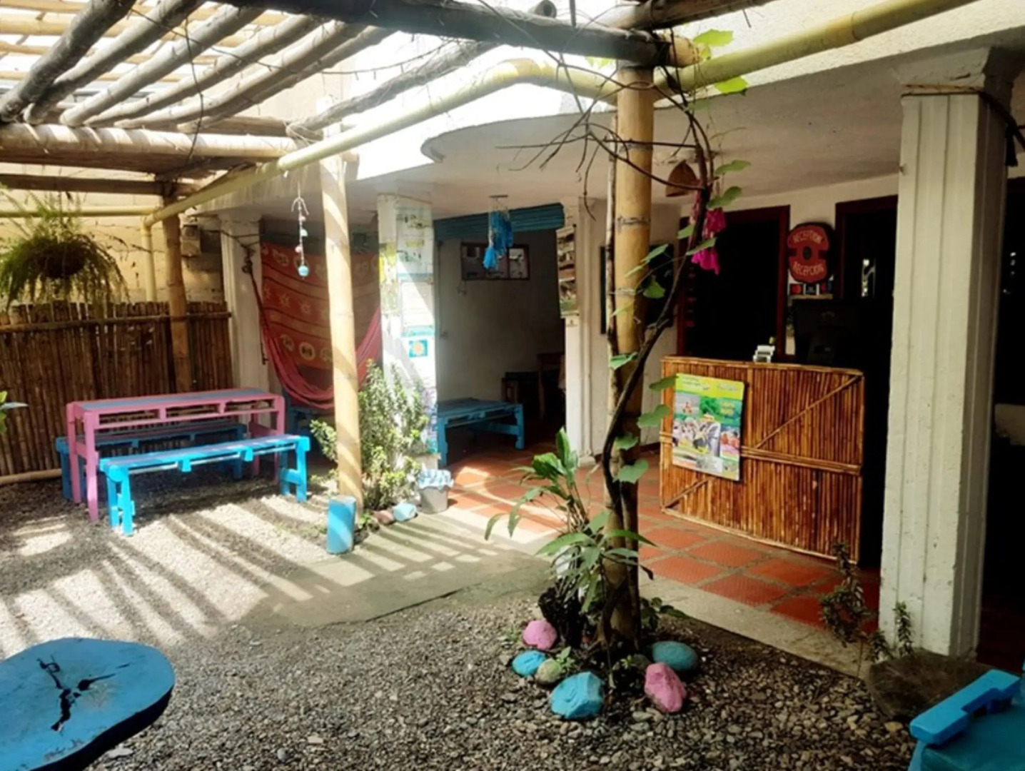 Oasis Hostal Restaurante