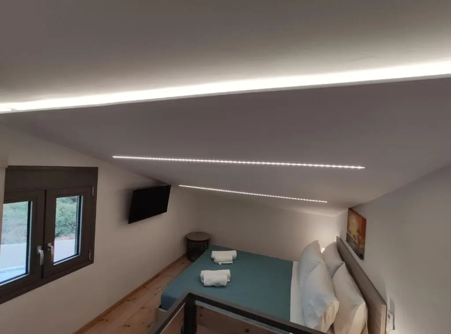 Wish sea and mountain view