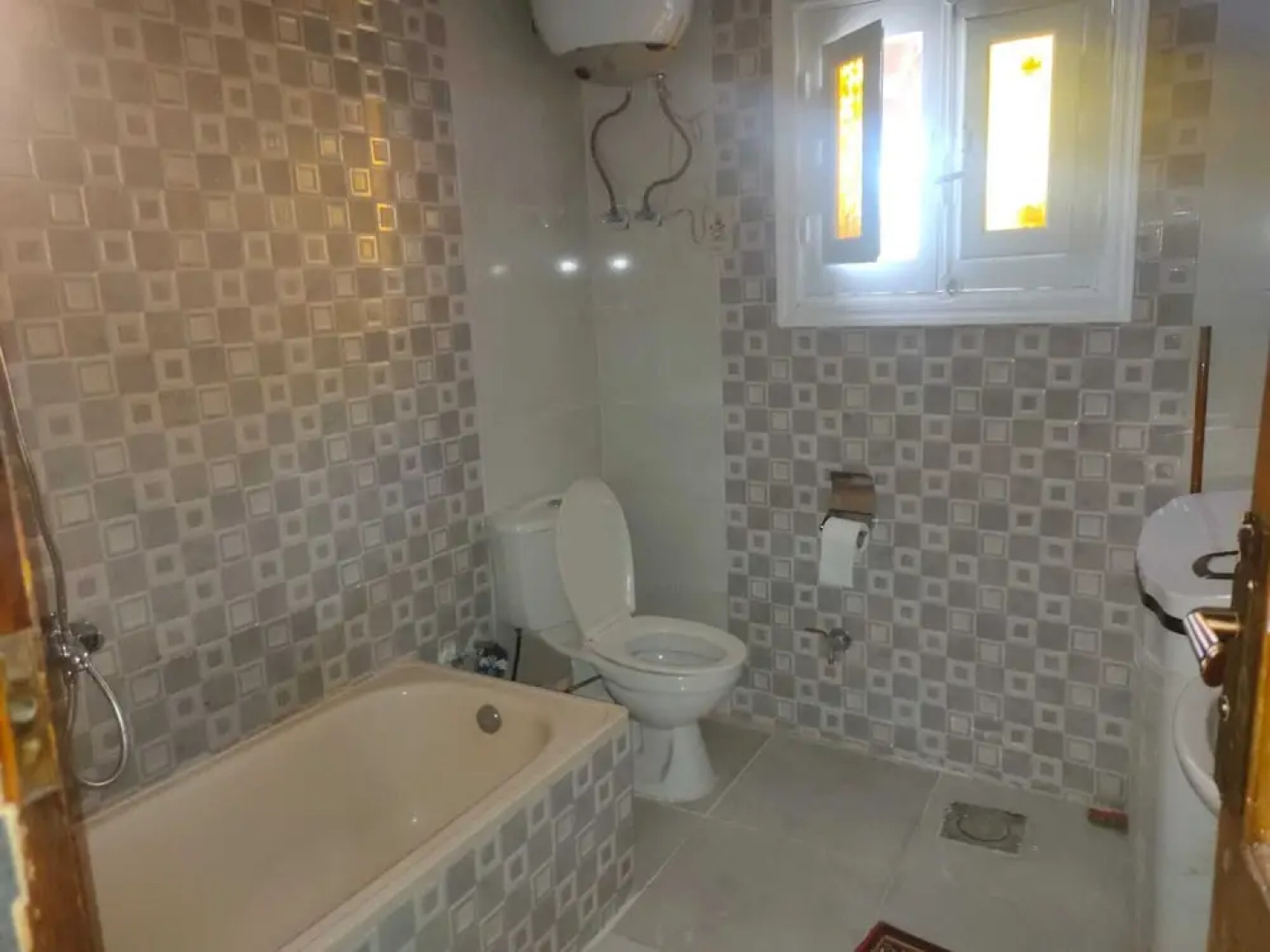 tut amun guest house