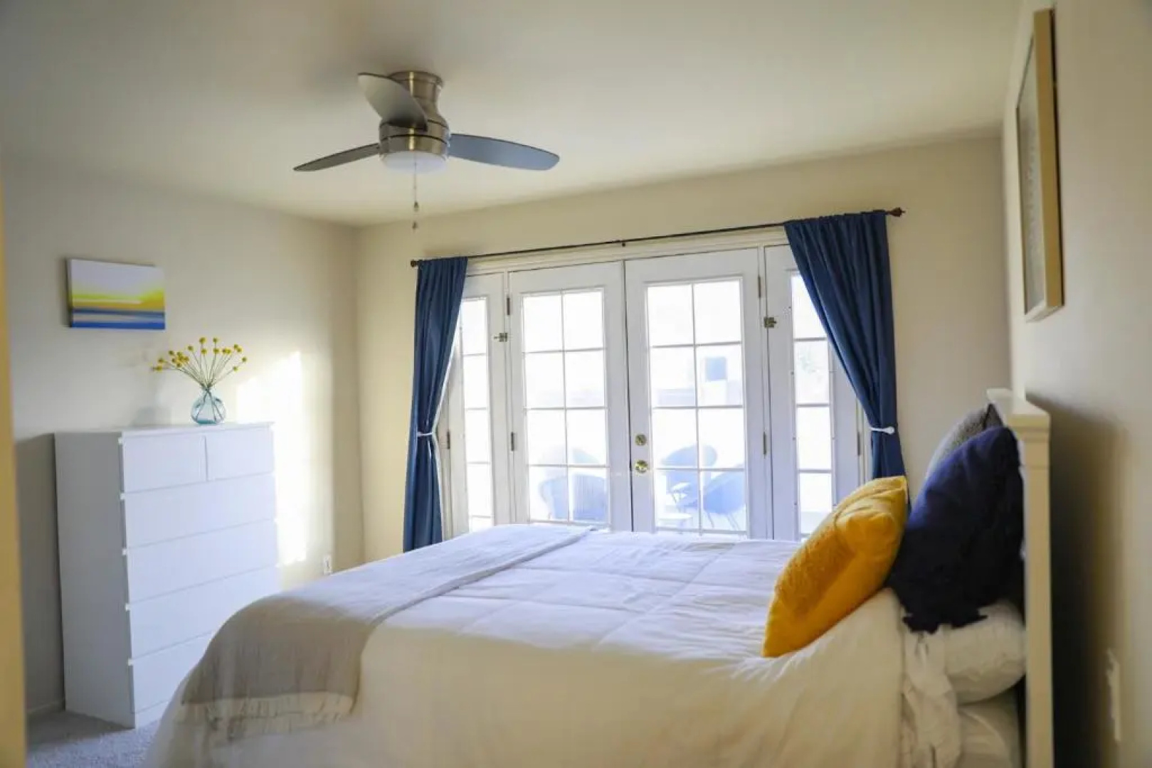 Lovely Beach Home - 2 min walk to the beach - Game Room - Channel Islands!