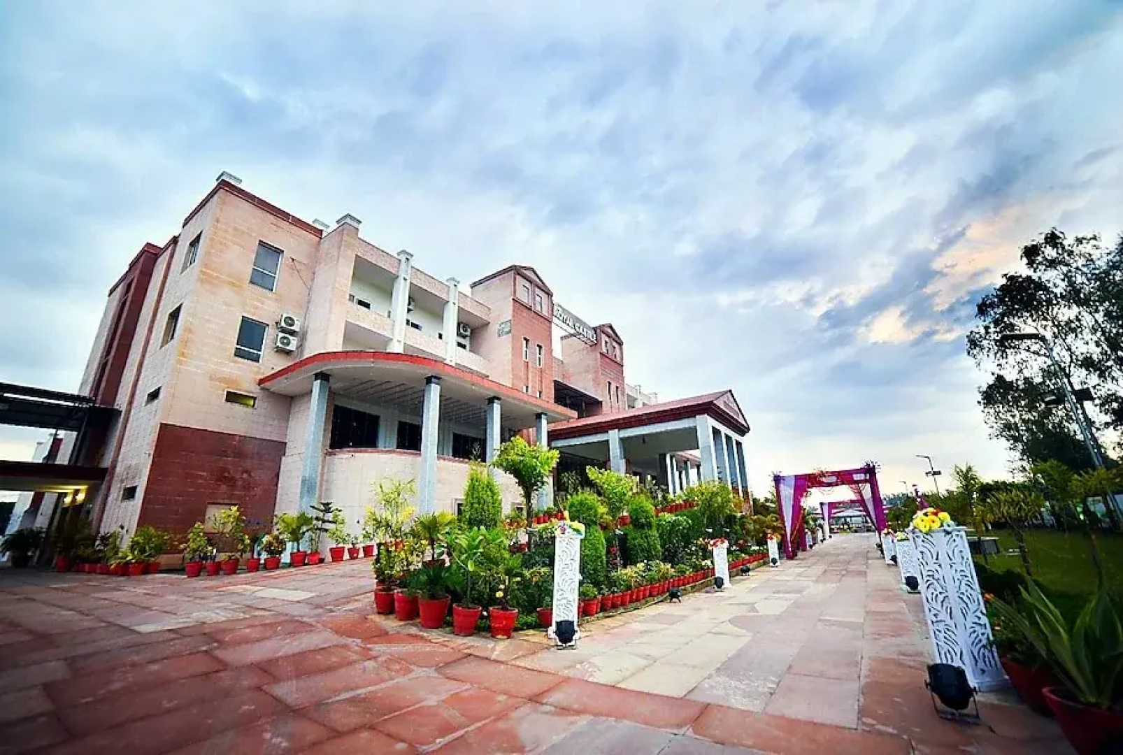 Sidhi Royal Castle