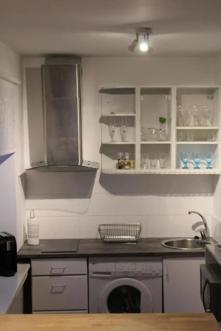 Niine Apartment