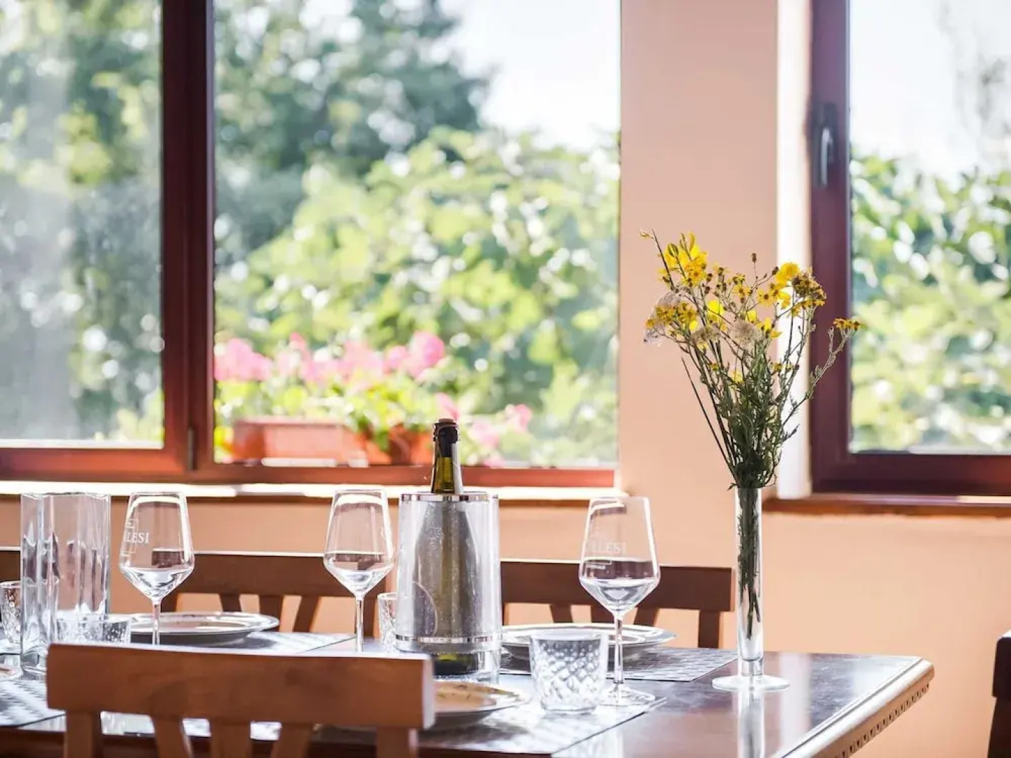 Agriturismo in the Appenines with Covered Swimming Pool & Hot Tub