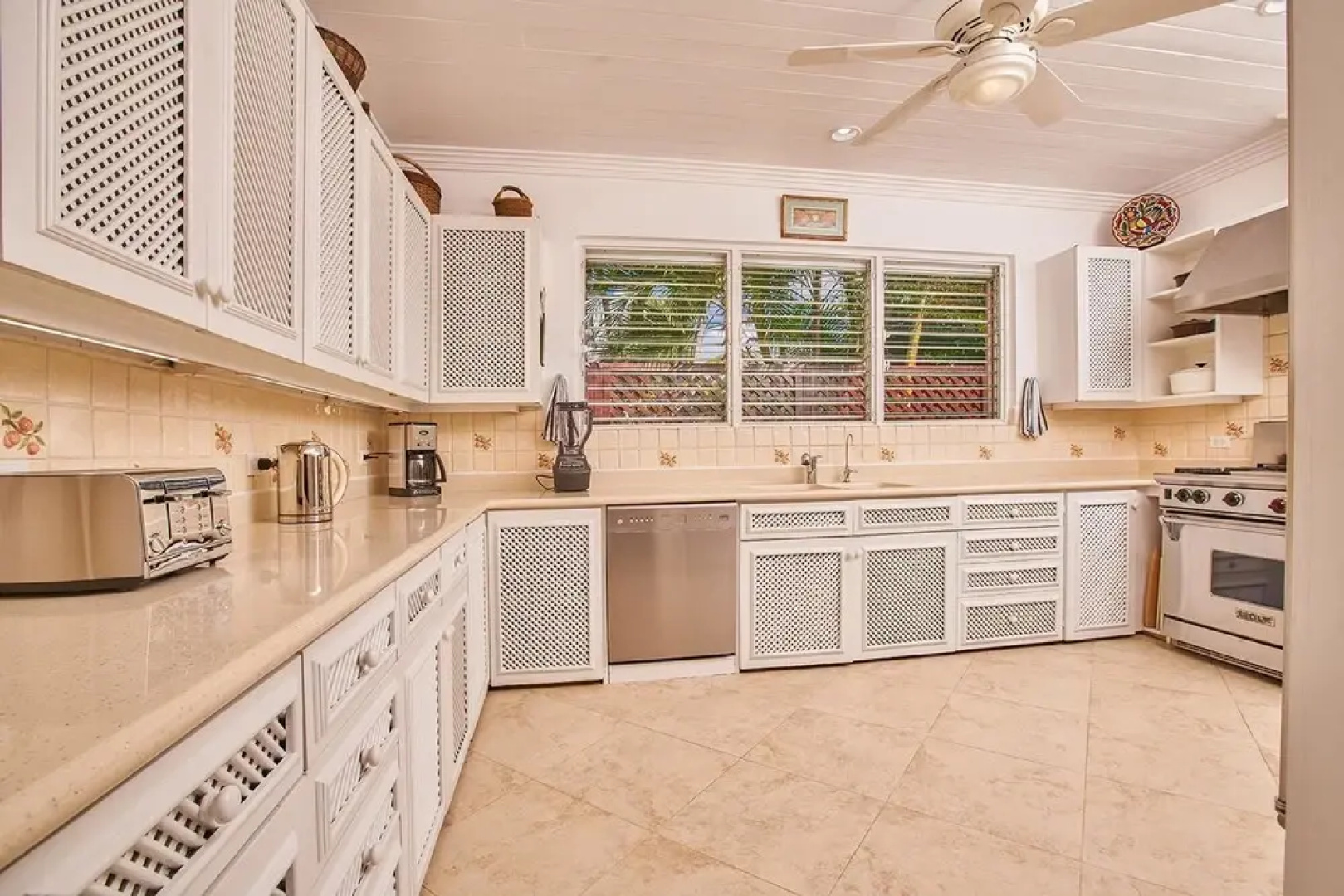 Luxury Beach Front Villa Estate