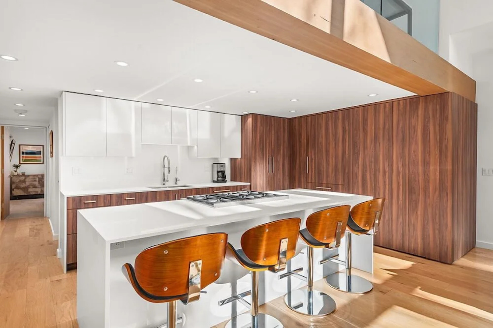 Fifth Avenue Condominiums by Frias