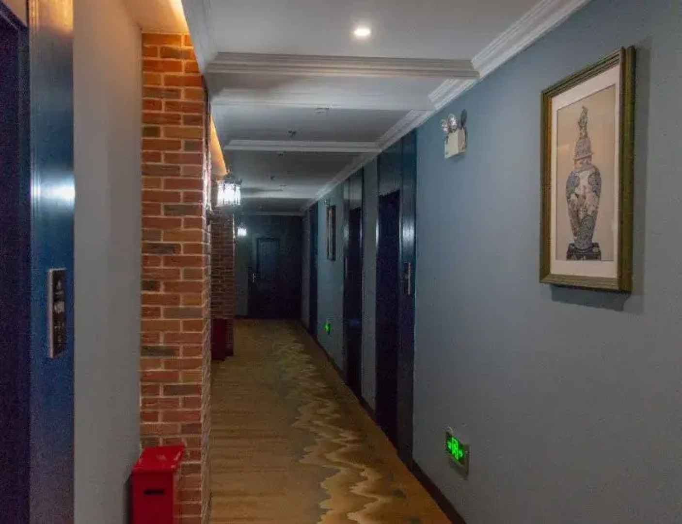 Sunshine Hotel 1st Road (Altay Emerald Bay)