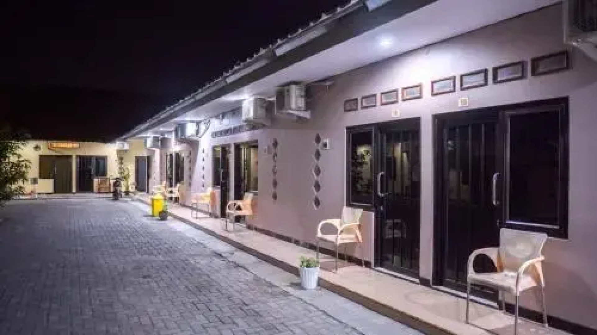 Sitiinggil Guesthouse by RedDoorz