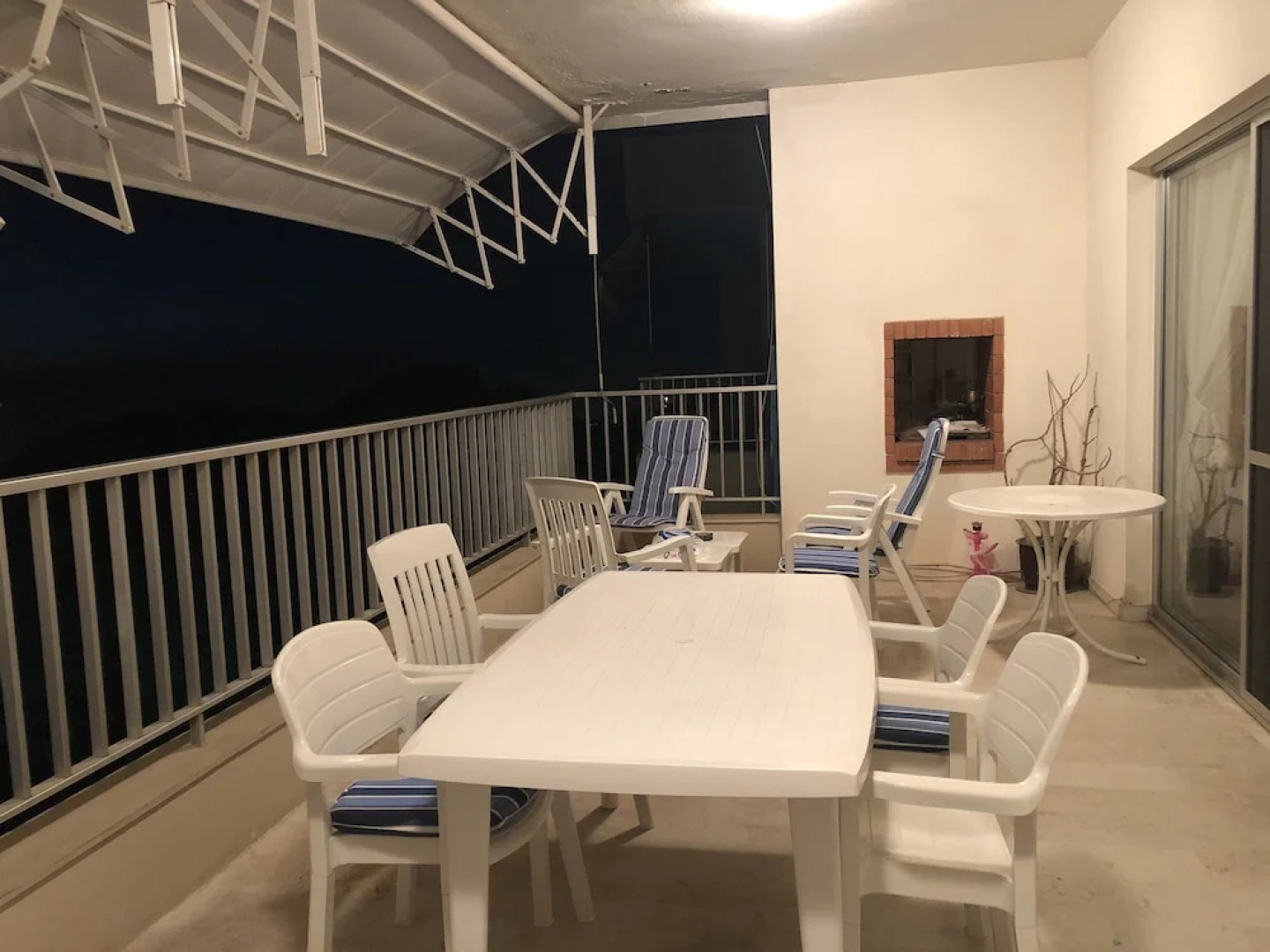 Splendid Valley & Sea View