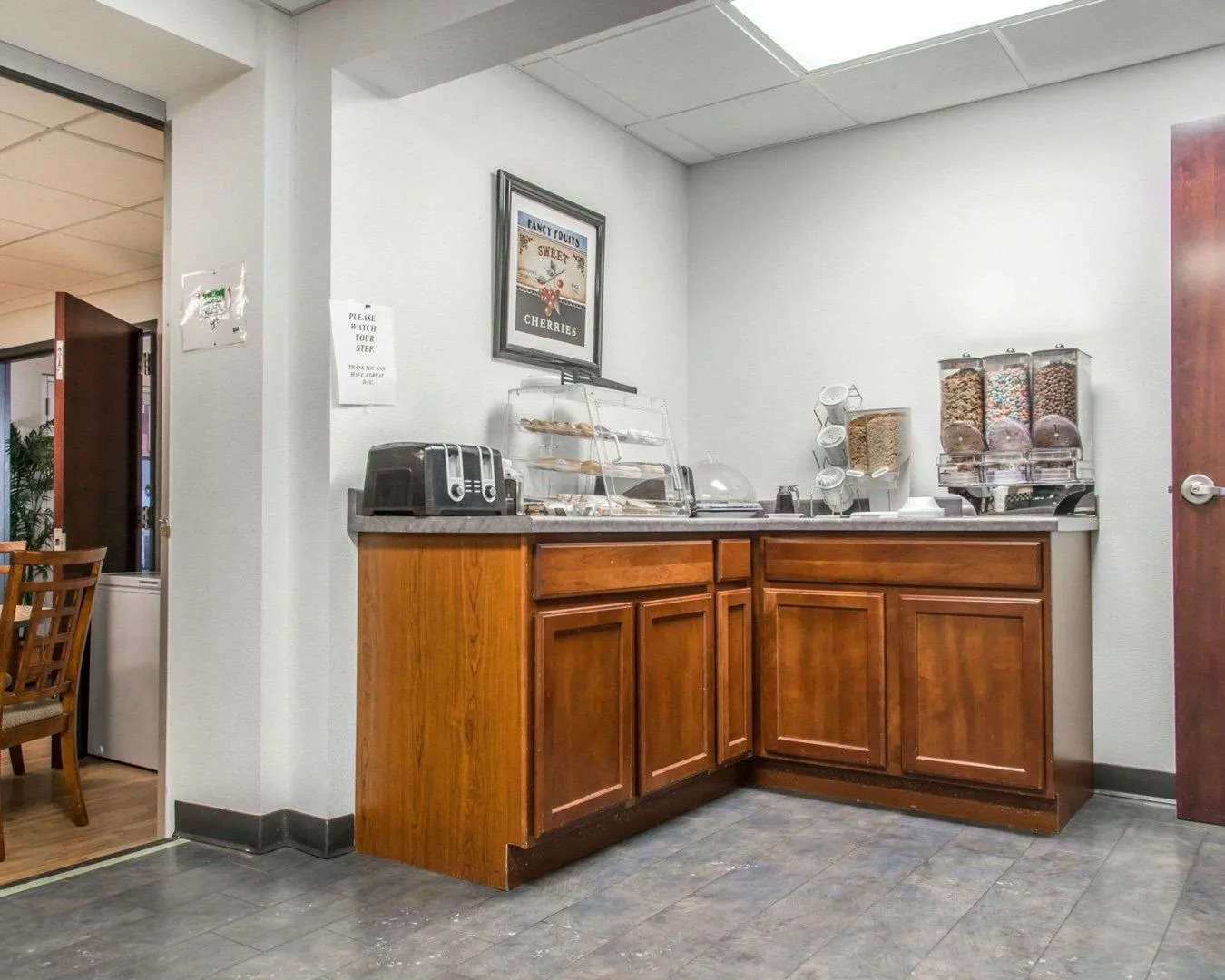 Regency Inn & Suites