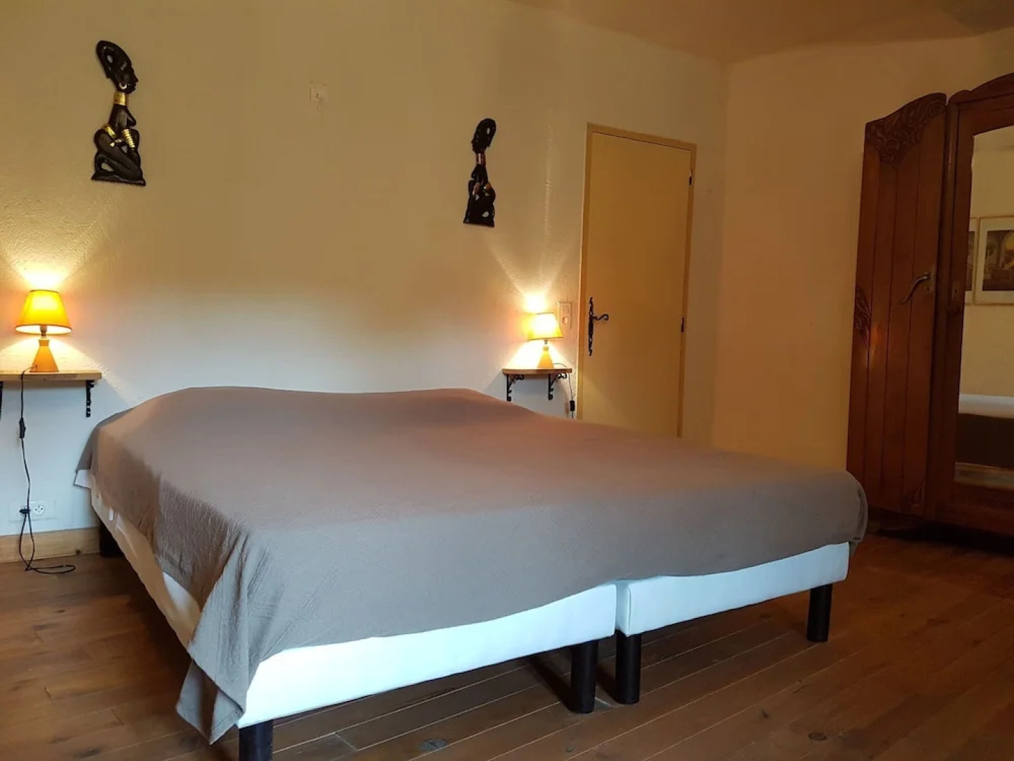 Magnificent Villa in Les Mages With Jacuzzi