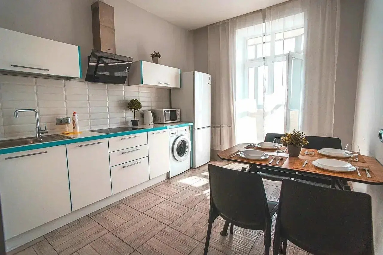 Династия на улице Свободы 60В