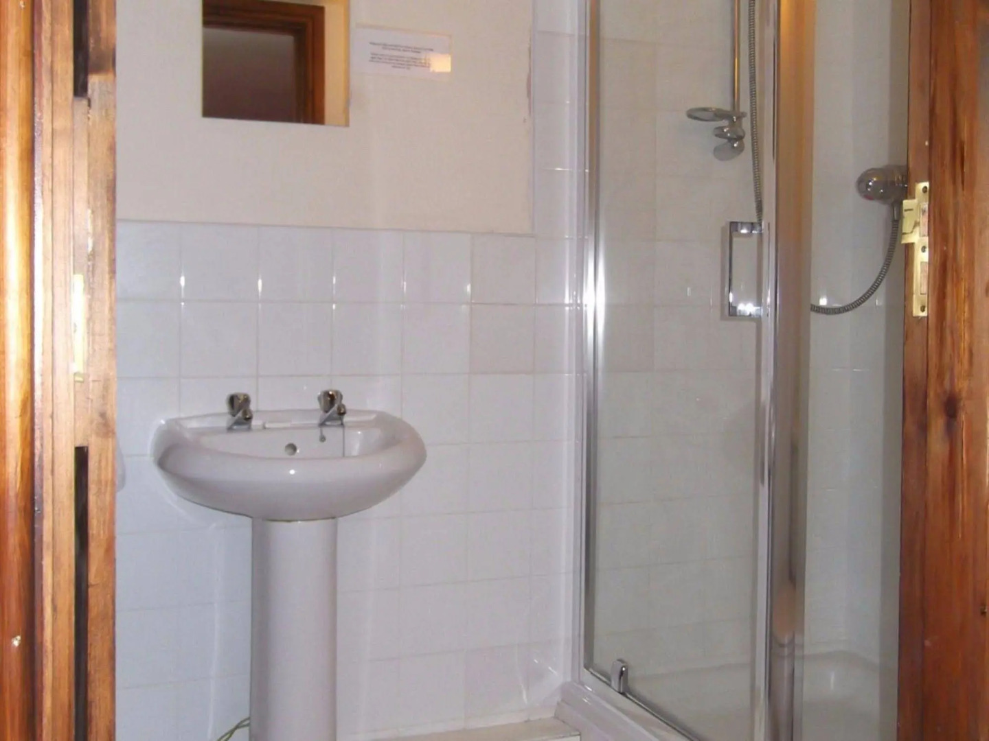 The Jug and Glass Inn