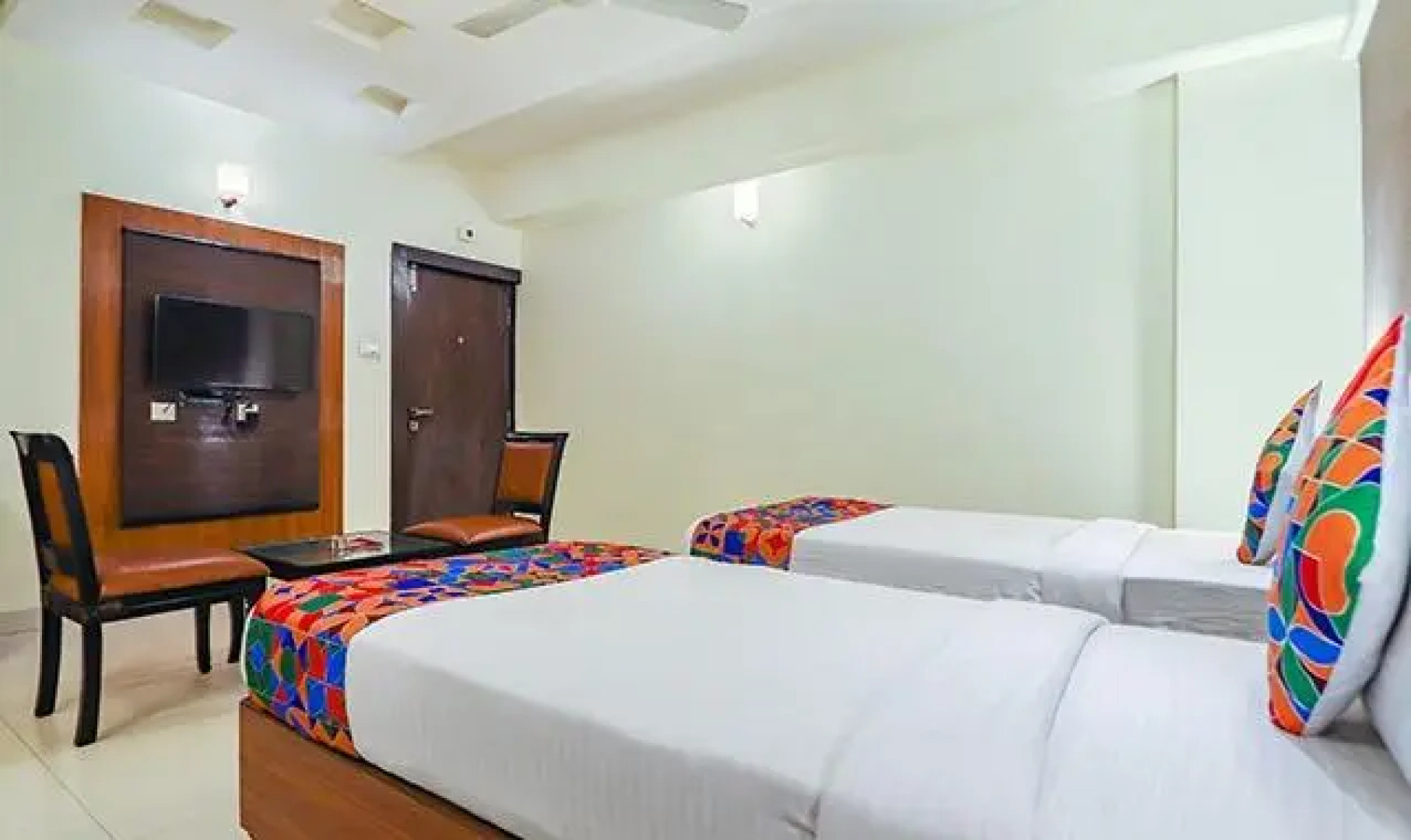 Fabhotel Nera Regency