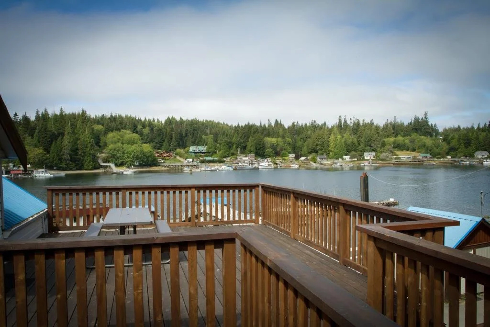 Kingfisher Lodge and Marina