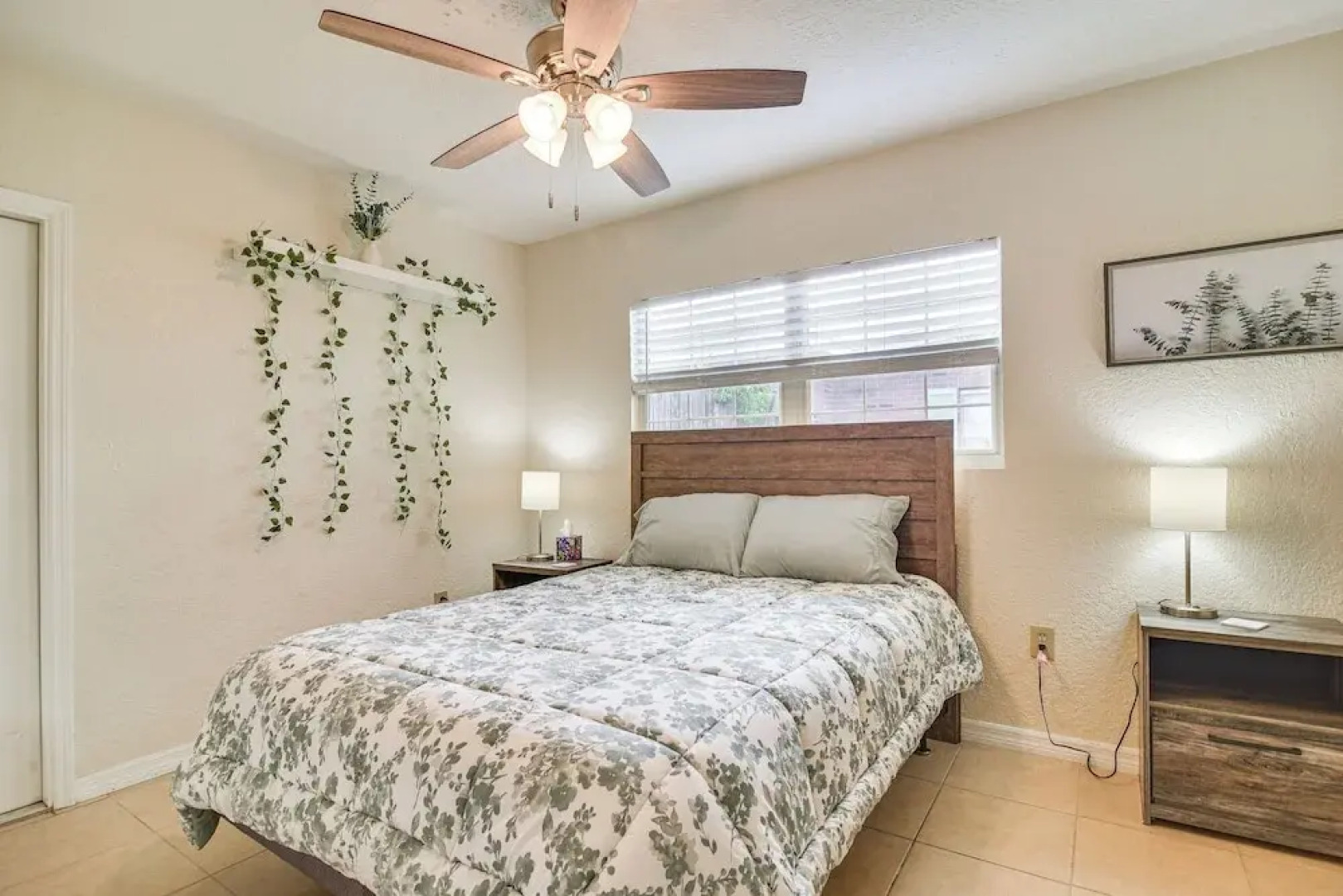 Charming Seminole Home w/ Patio: 6 Mi to Beaches!