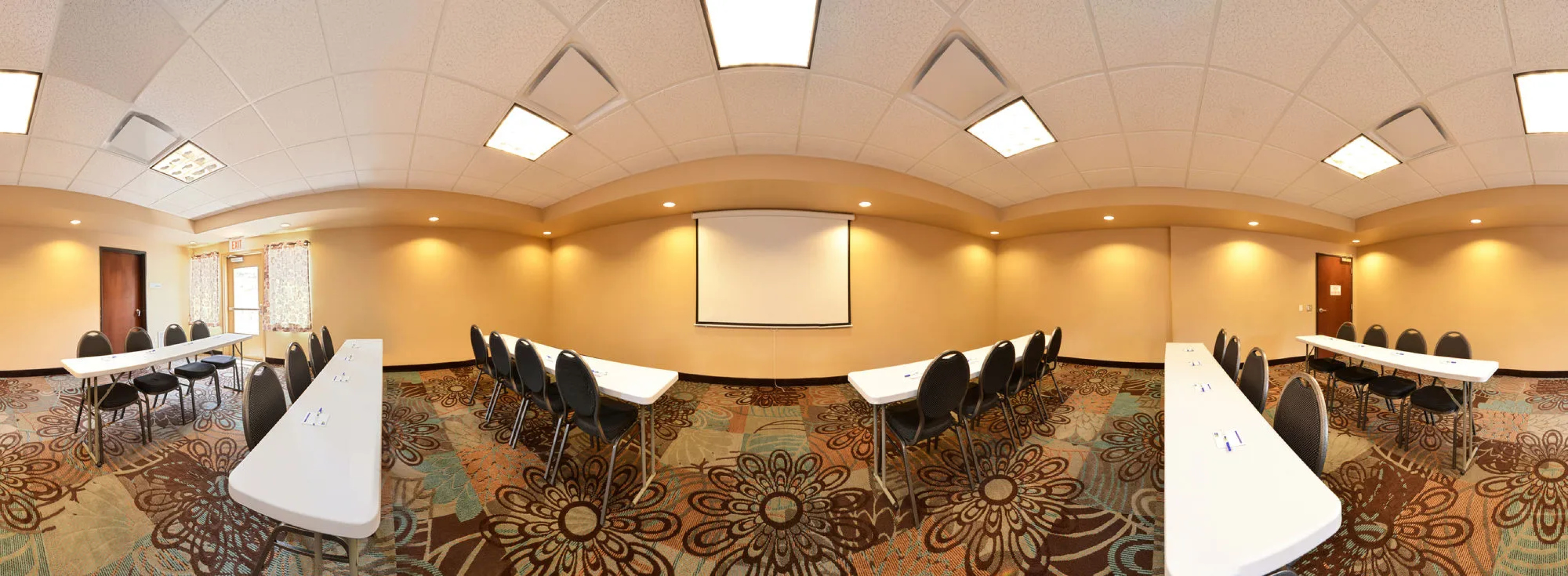 Holiday Inn Express & Suites Globe by IHG