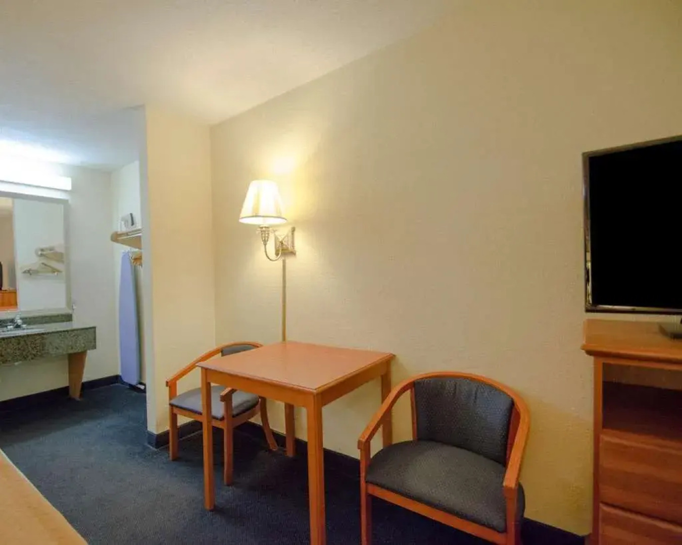 Quality Inn Sarasota North Near Lido Key Beach
