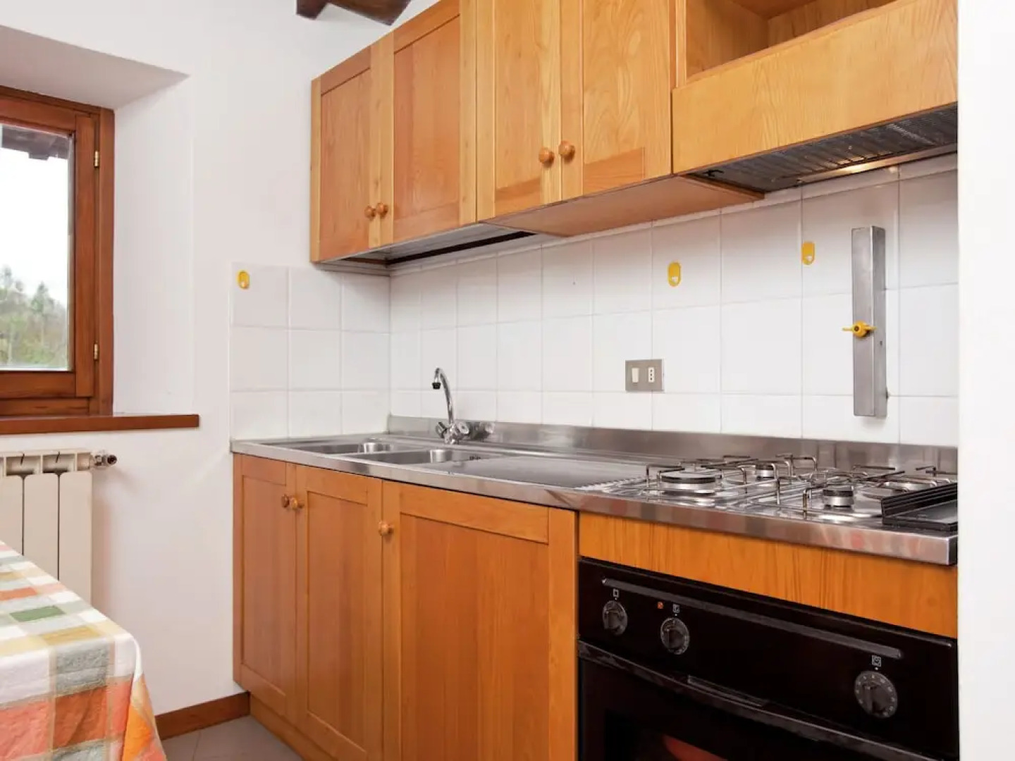 Relaxing Holiday Home With Swimming Pool,garden, Terrace,bbq