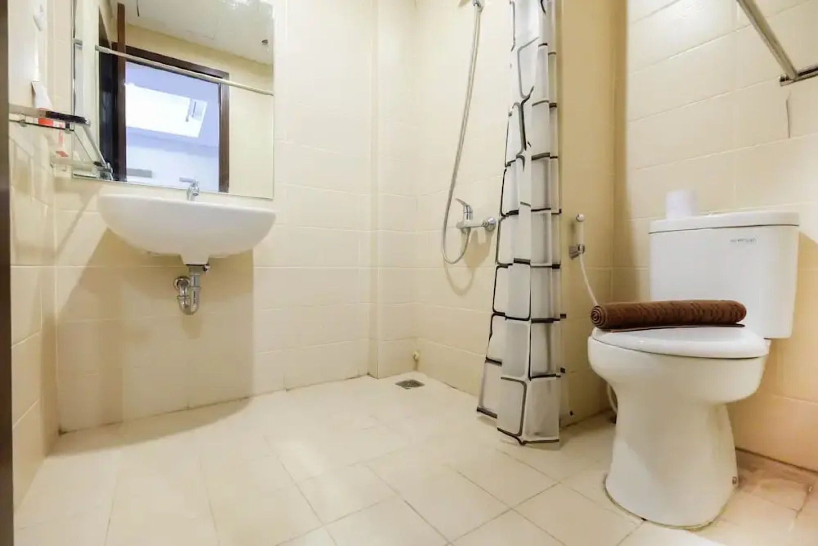 Homey 1BR Saveria Apartment near AEON Mall & ICE BSD