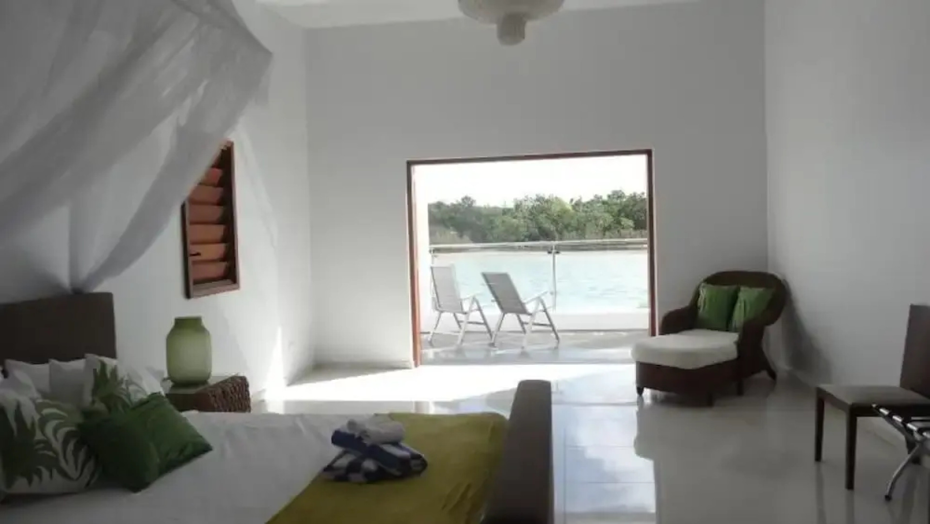 Paradise Point Views