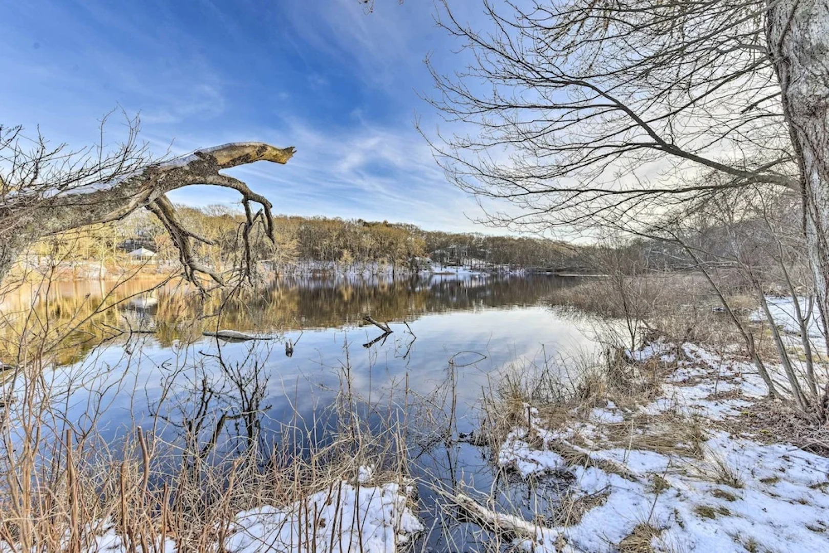 Waterfront Hyannis Gem: Walk to Hyannis Port Beach