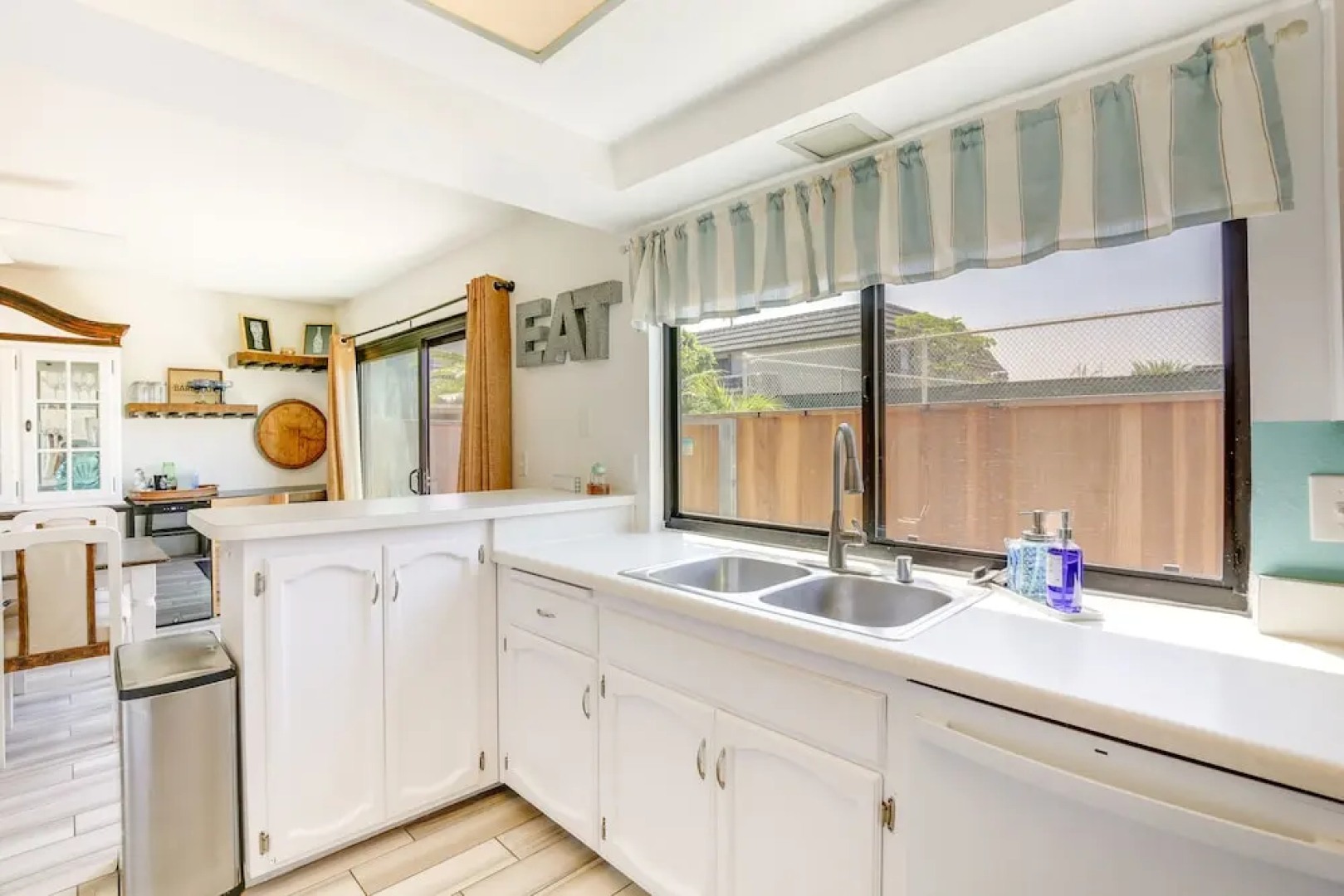 Solana Beach Condo w/ 4 Pools & Beach Access!