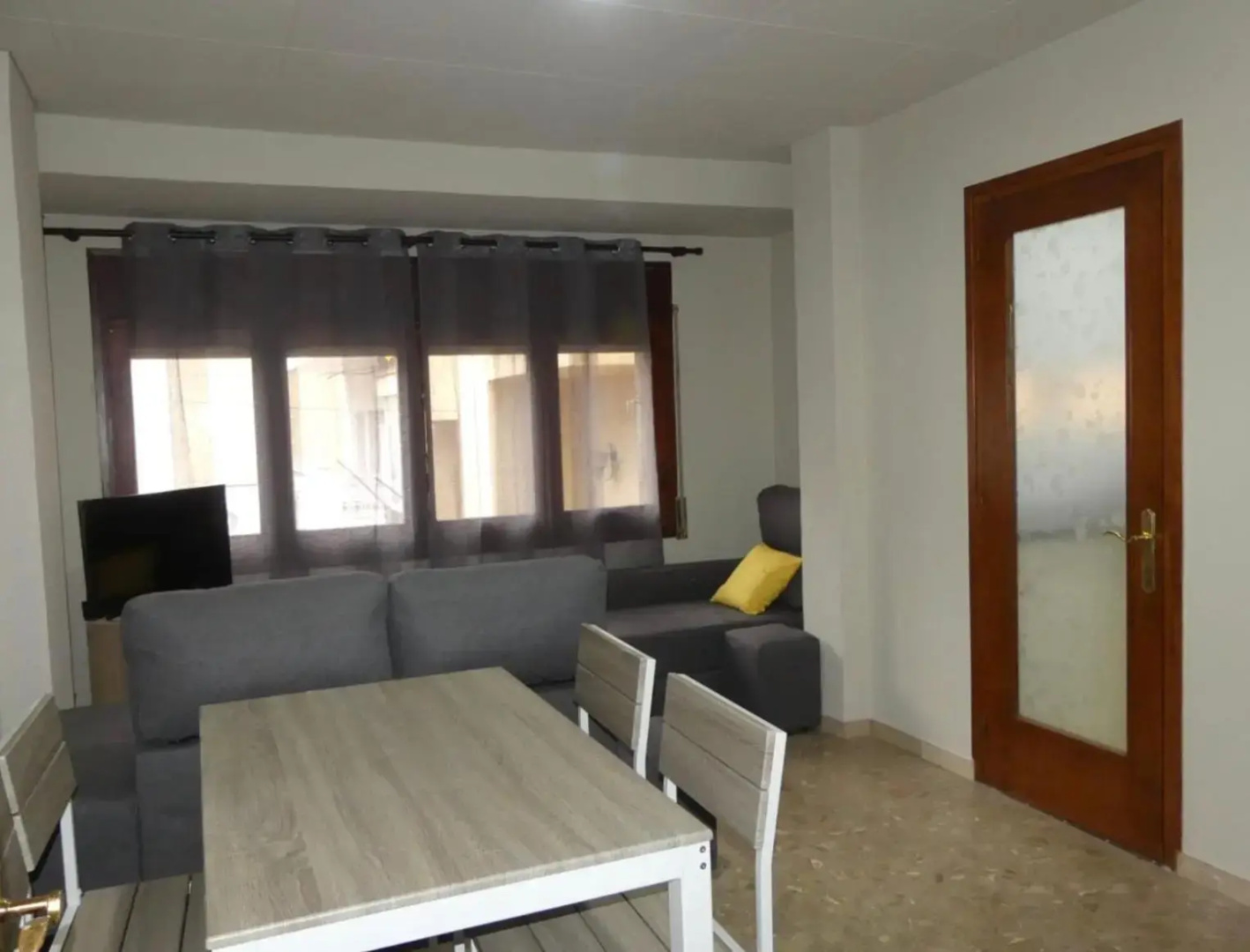 APARTAMENT Encantador al Centre de Vic APTGARBI