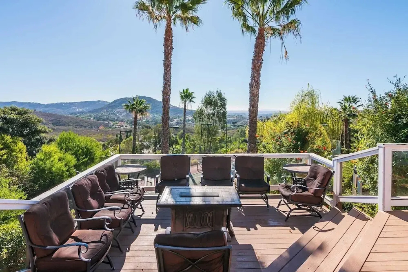 Resort-style Estate w/ Pool, Game Room & Valley Views Near Wineries The Tennis Ranch by Avantstay