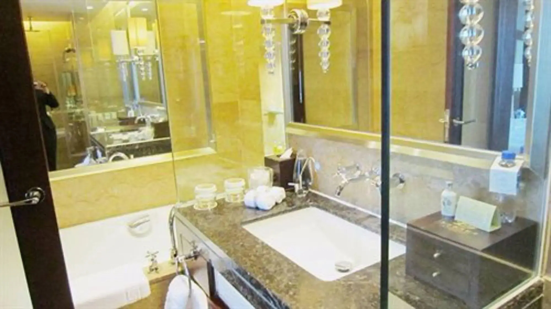 Langfang International Hotel