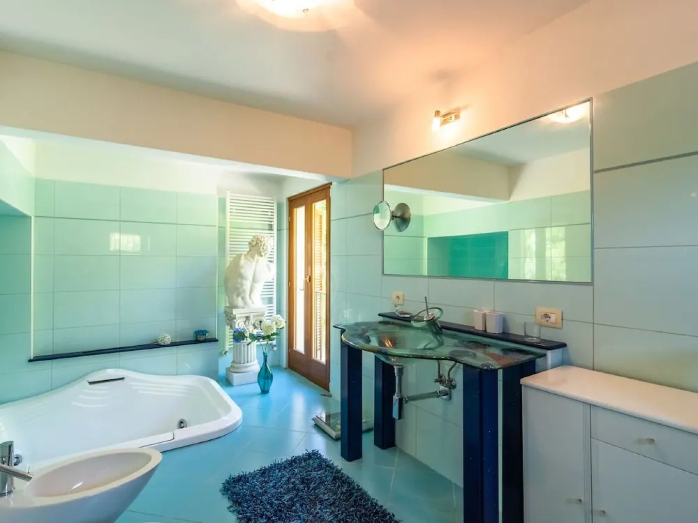 Villa With Private Pool and View of the Lake