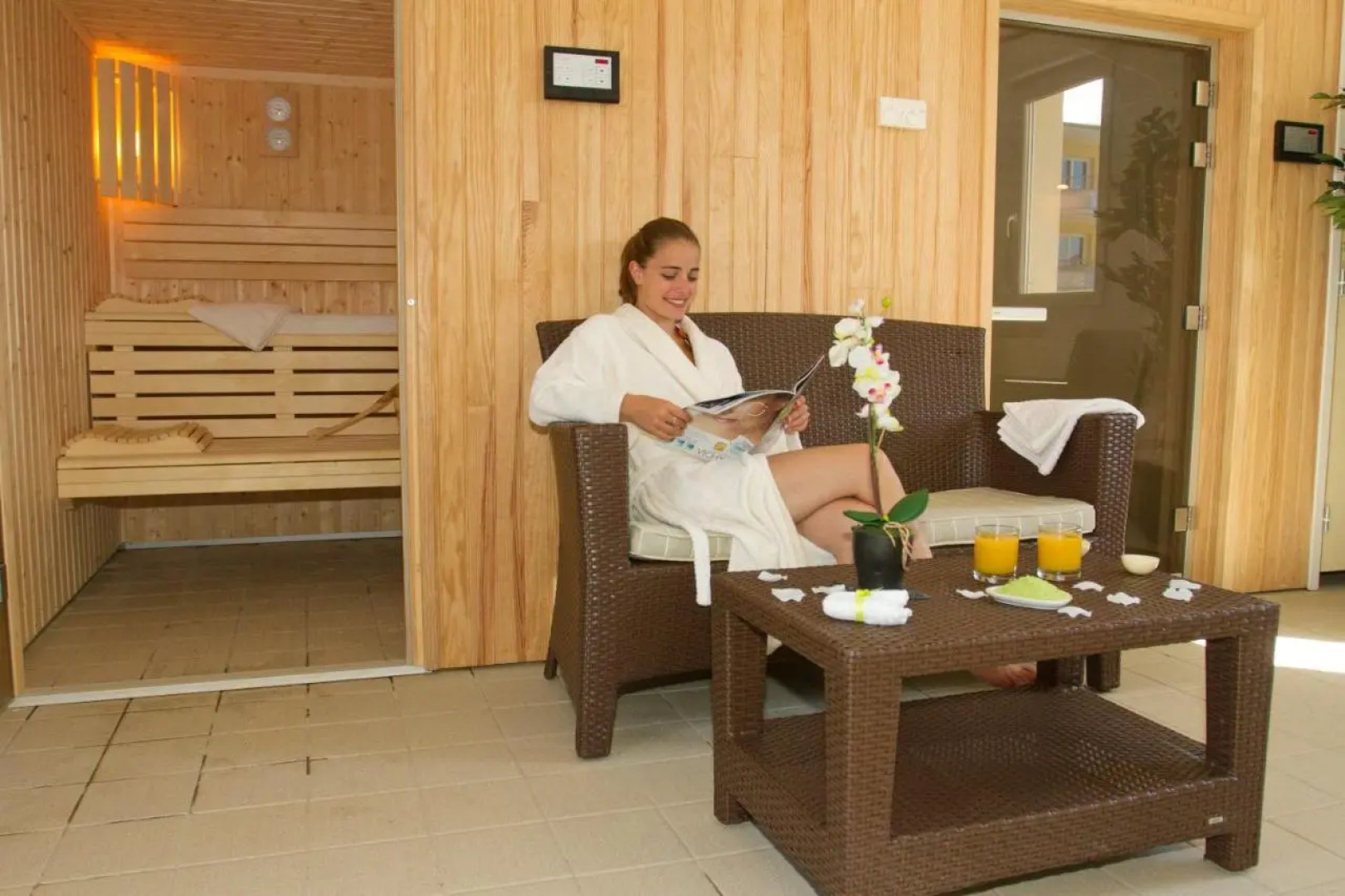 Adonis Grandcamp - Les Isles de Sola