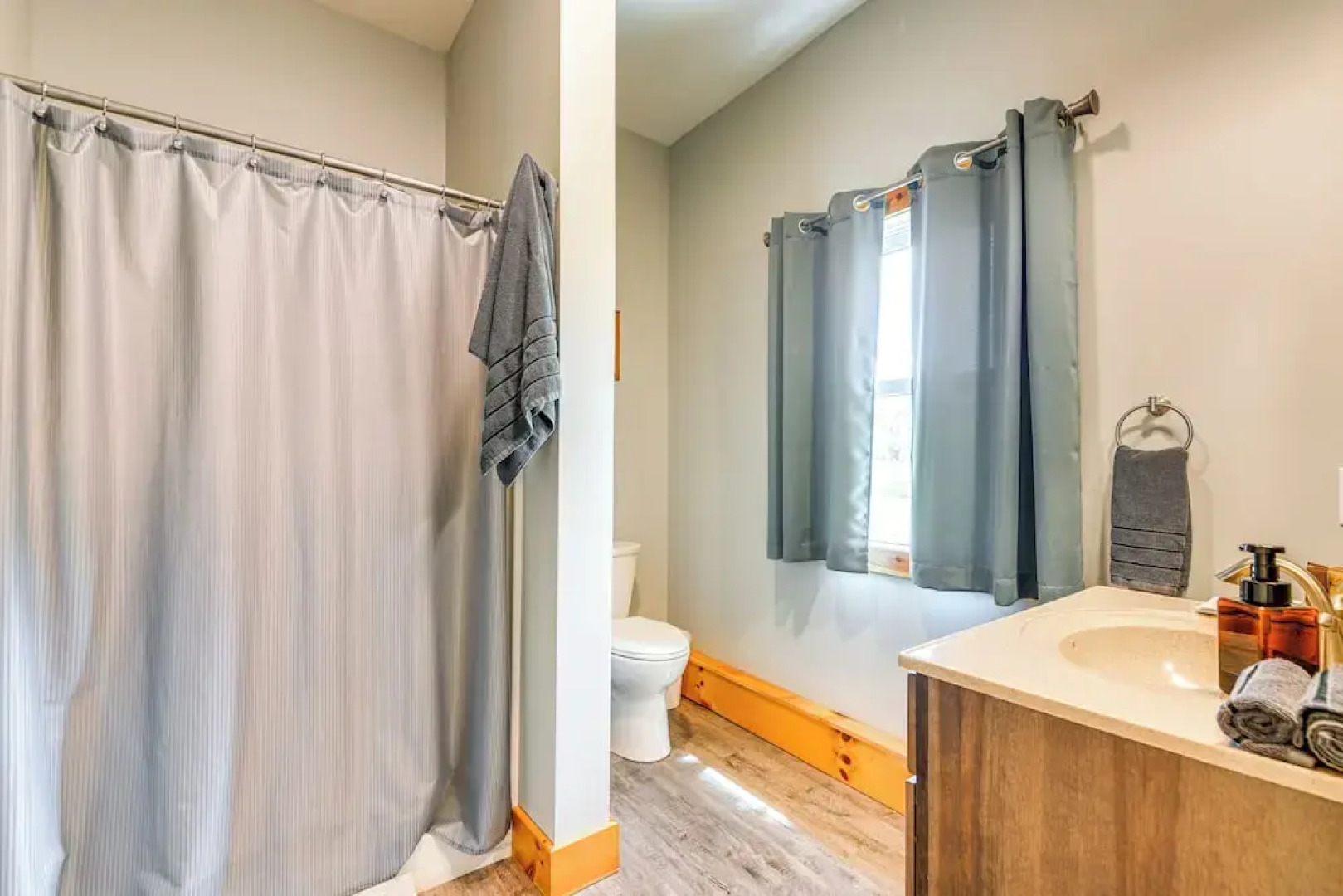 Mtn-view Home 6 Mi to Jay Peak Resort: Fish & Hike