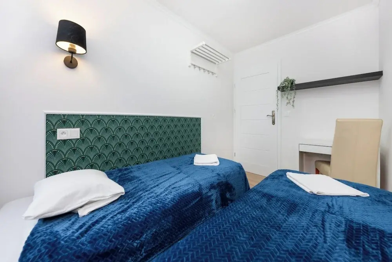 UNIT Warszawa Centrum Room by Metro Rondo ONZ