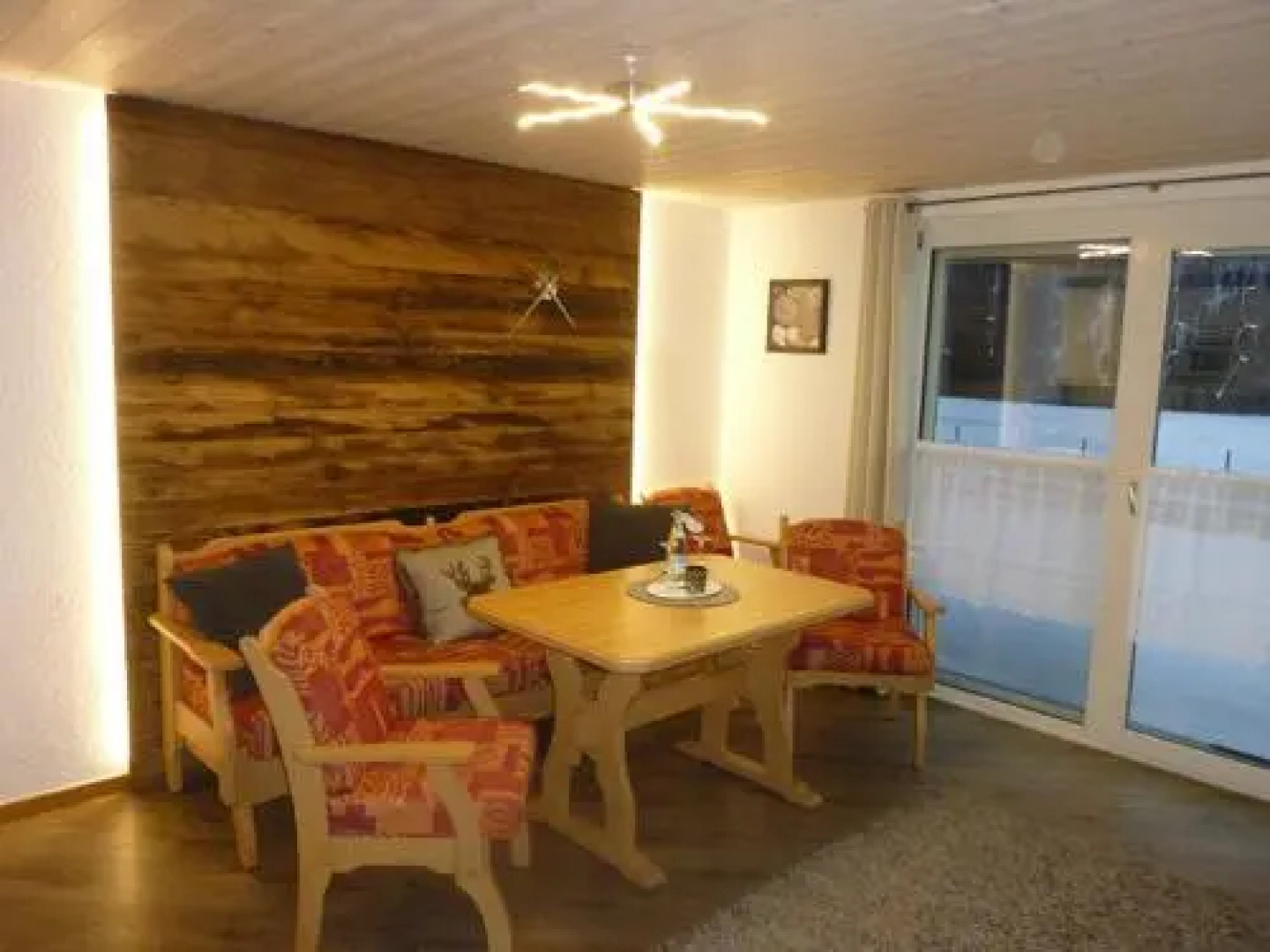 Bim schwarza Stürar & Haus Hedwig