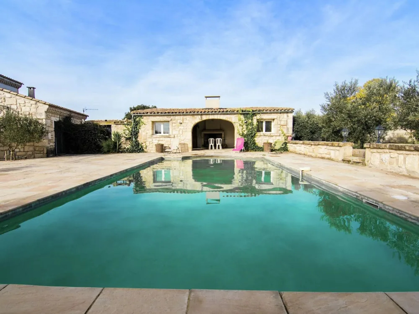 Welcoming Villa with Private Pool in Montfrin