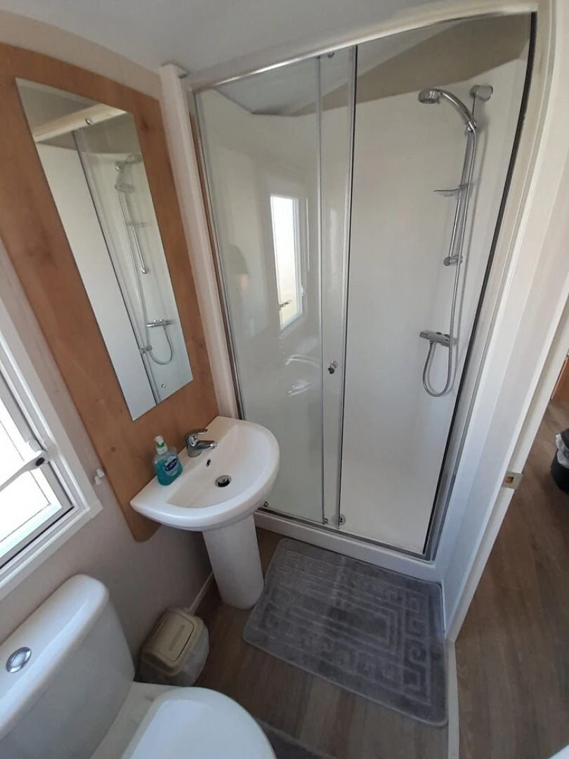 Lovely 3-bed new Caravan in Walton on the Naze