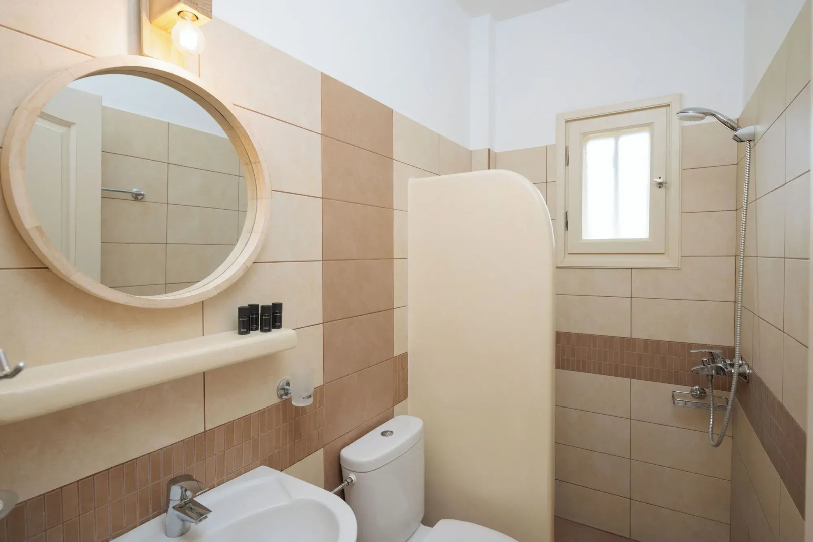 Marias Rooms & Studios