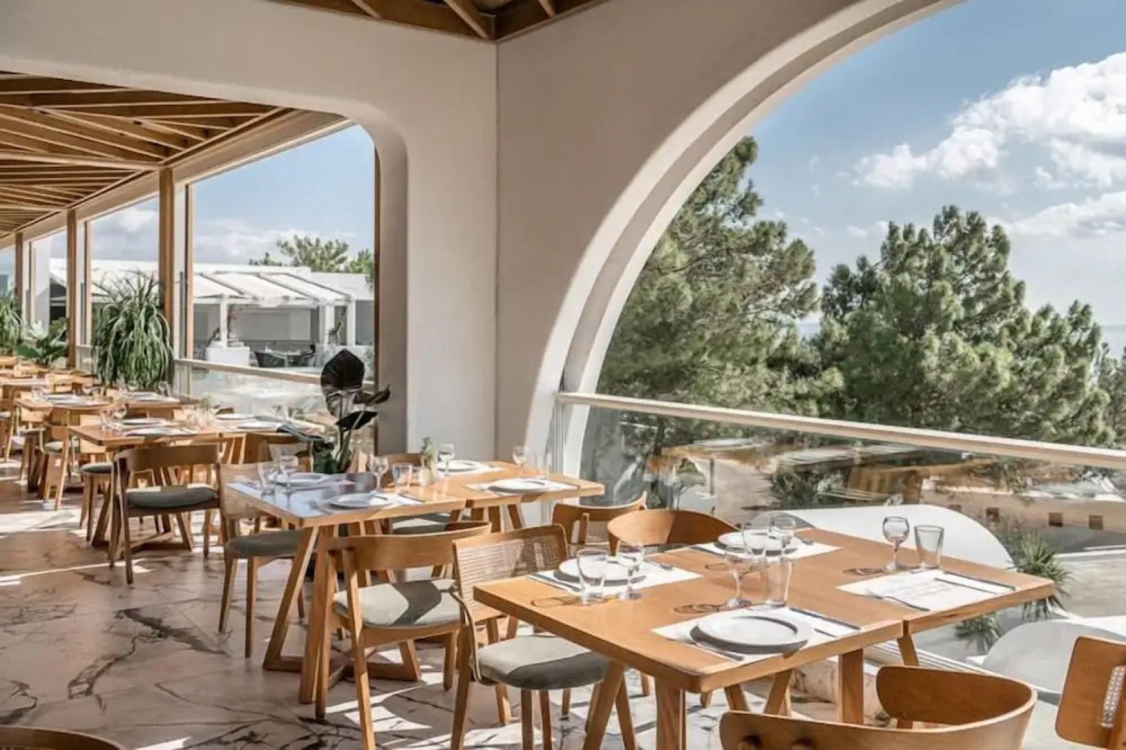 Kakkos Bay Hotel & Bungalows