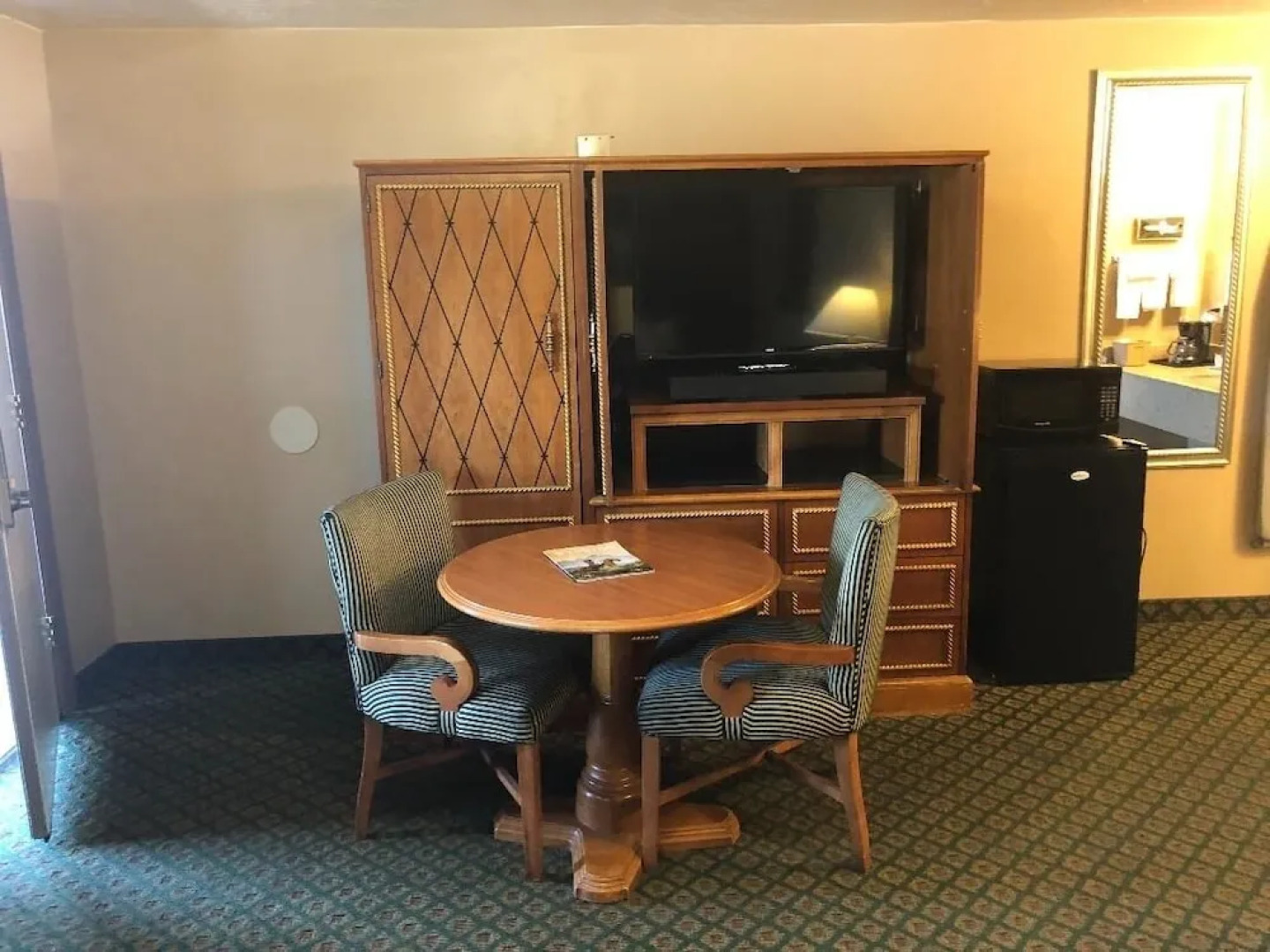 Rodeway Inn & Suites