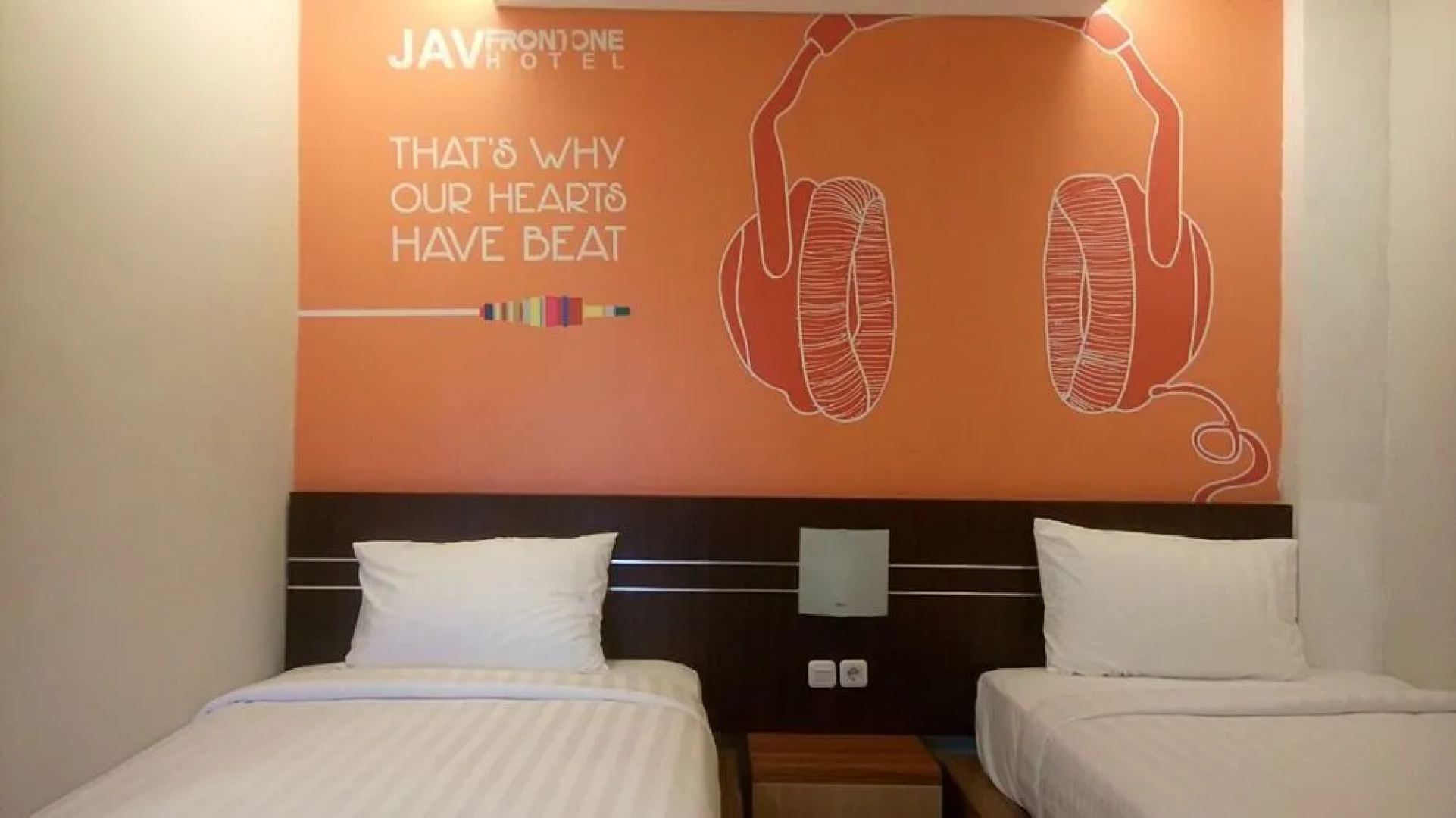 Hotel JAV Front One