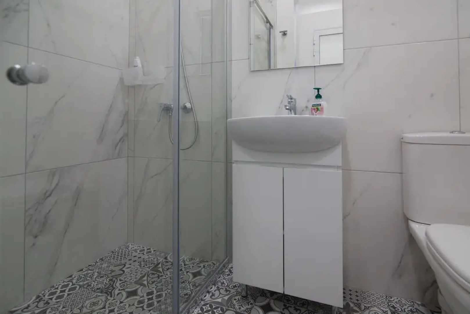 The Burrow City Rooms (Homestay)