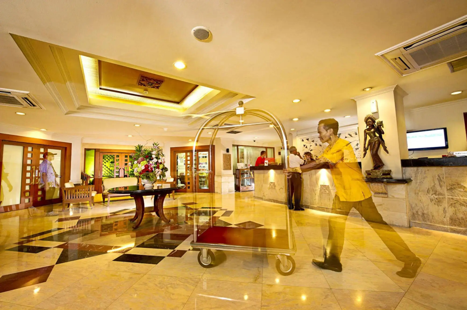 Puri KIIC Golf View Hotel