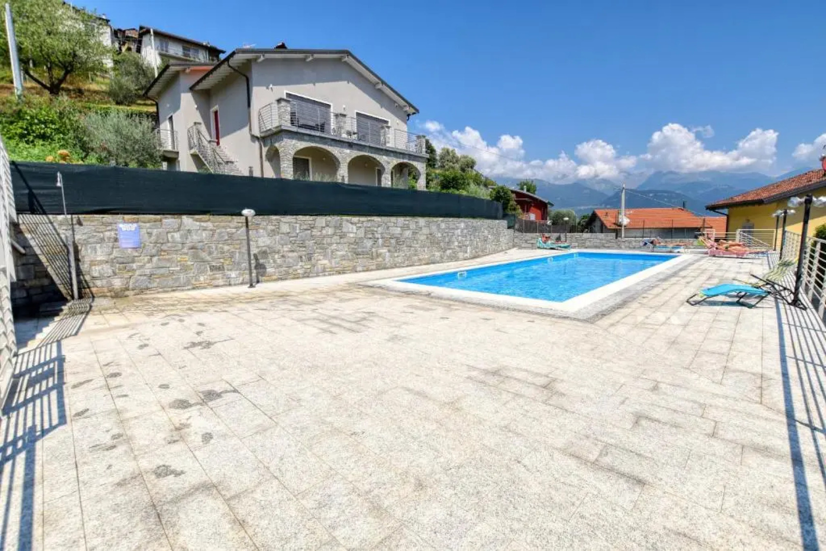 Bello Pianello 2-Bedroom Apartment