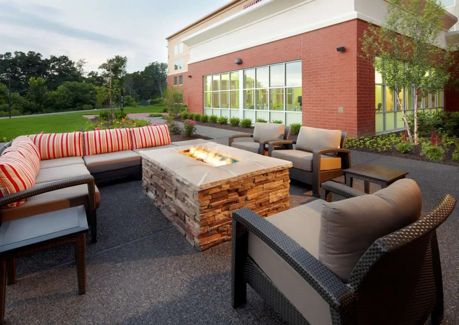 Homewood Suites By Hilton Pittsburgh Airport Robinson Mall Area Pa
