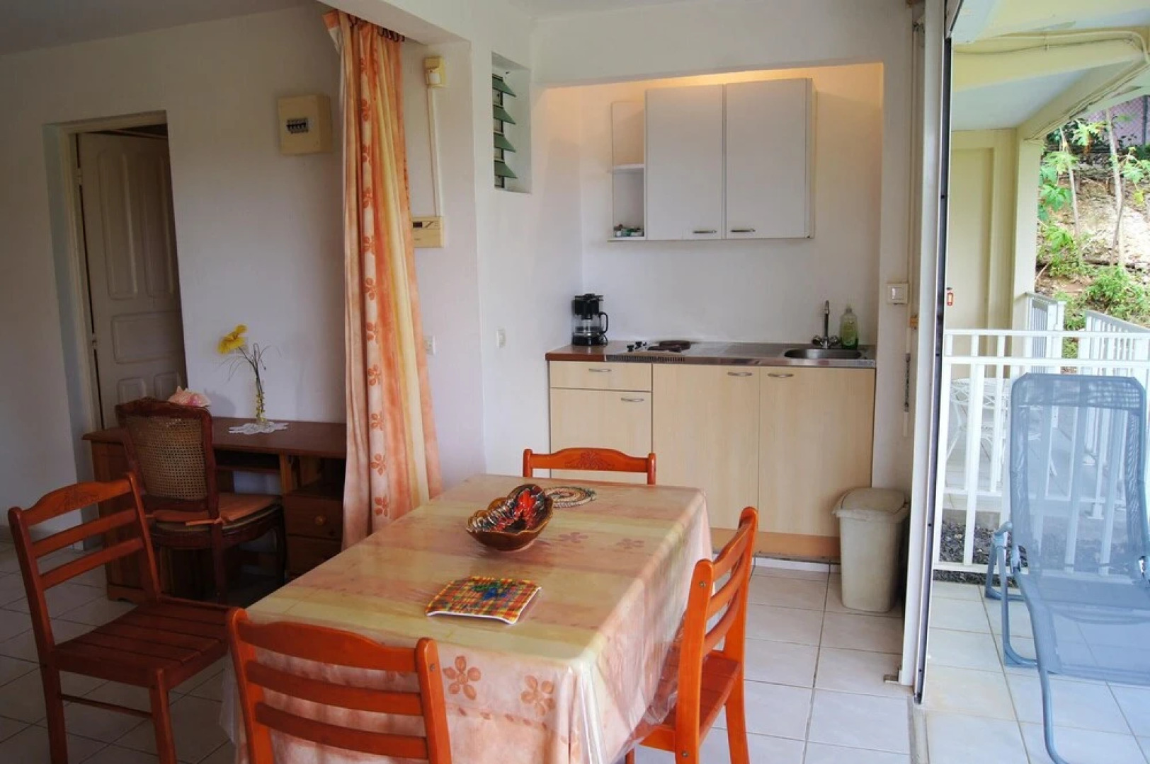 Apartment with One Bedroom in Le Moule, with Enclosed Garden And Wifi - 3 Km From the Beach