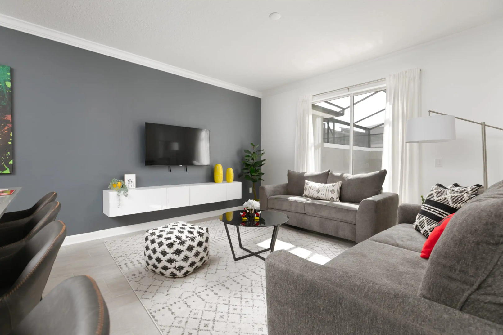 Chic townhouse with private pool near Disney