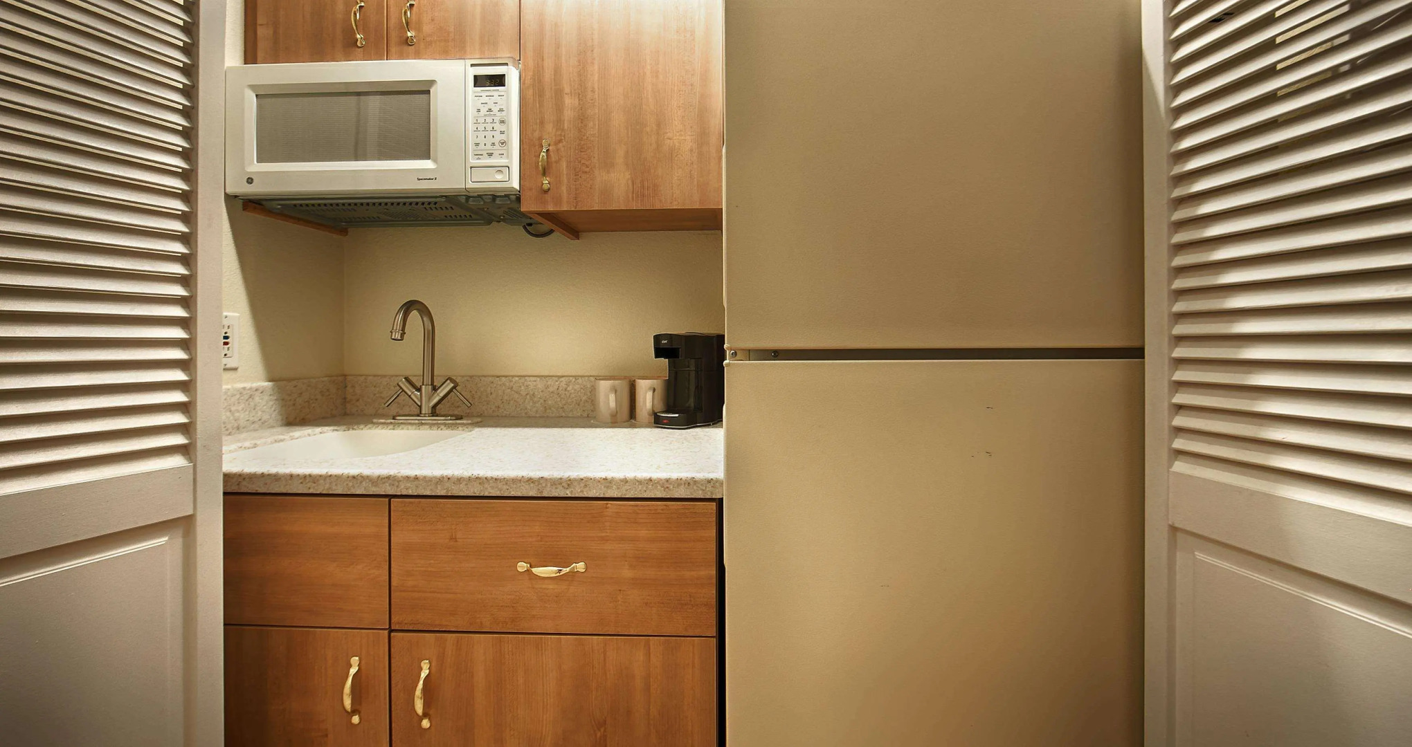 Best Western Lodge At River's Edge